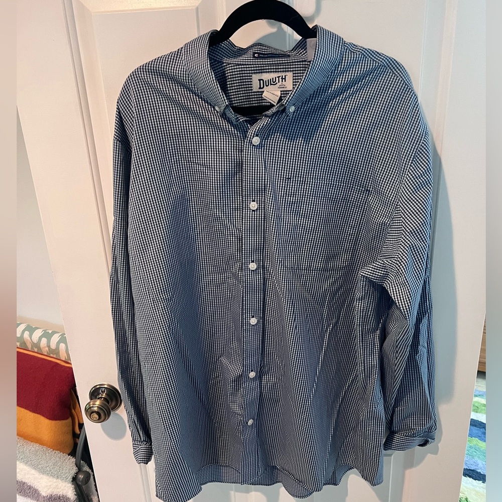 Duluth Trading Company Button Down Shirt